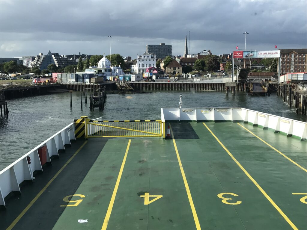 ワイト島へのフェリー